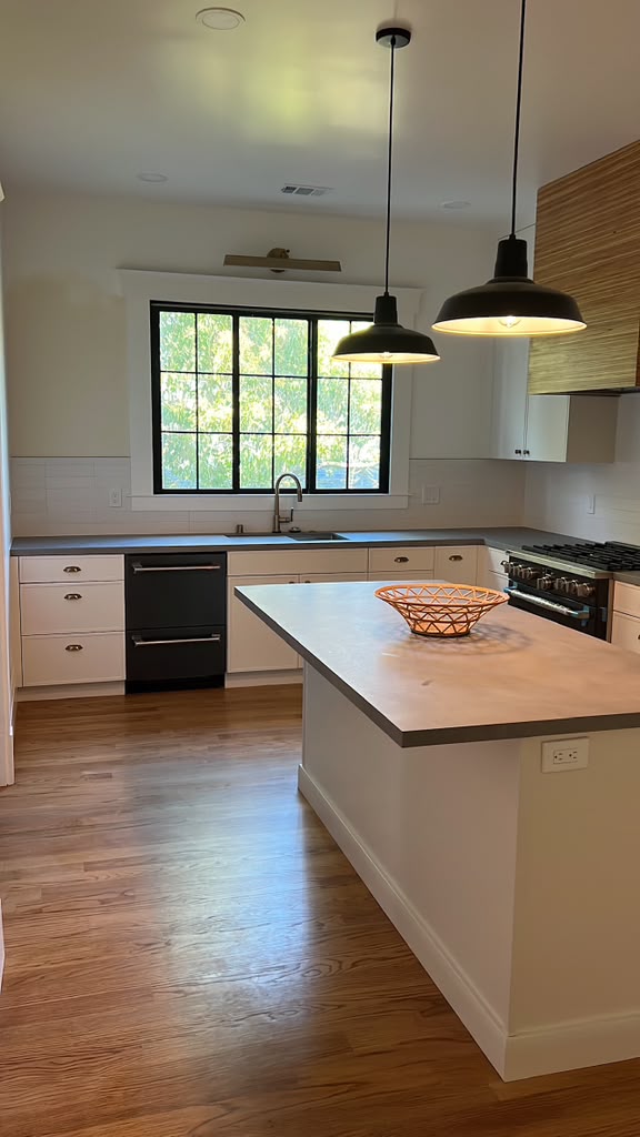 Luxury Kitchen 1